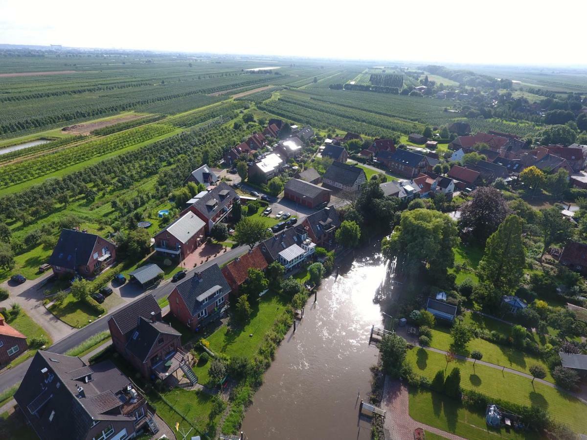 Deichkroenchen Ferienwohnung Altes Land Hamburg Jork Extérieur photo